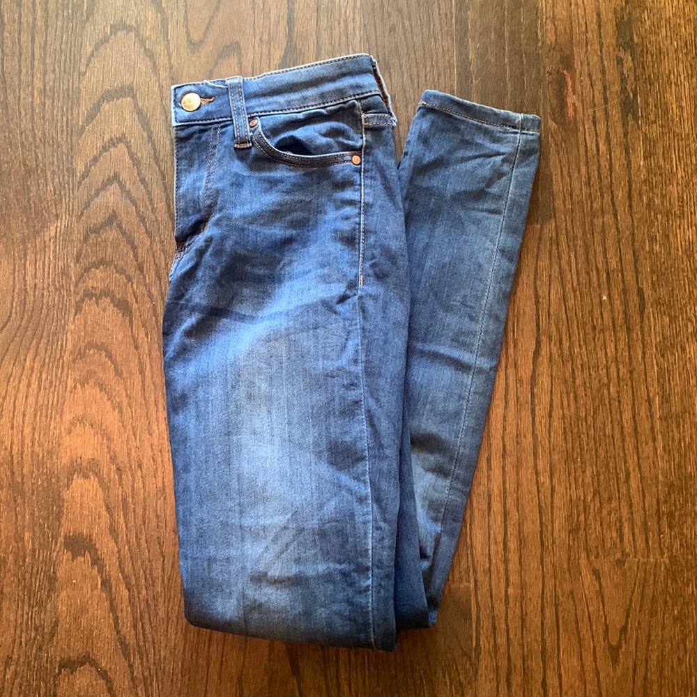 Women's lightly used skinny jeans